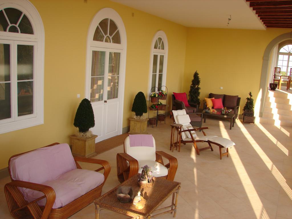 Purple Studio Funchal  Luaran gambar