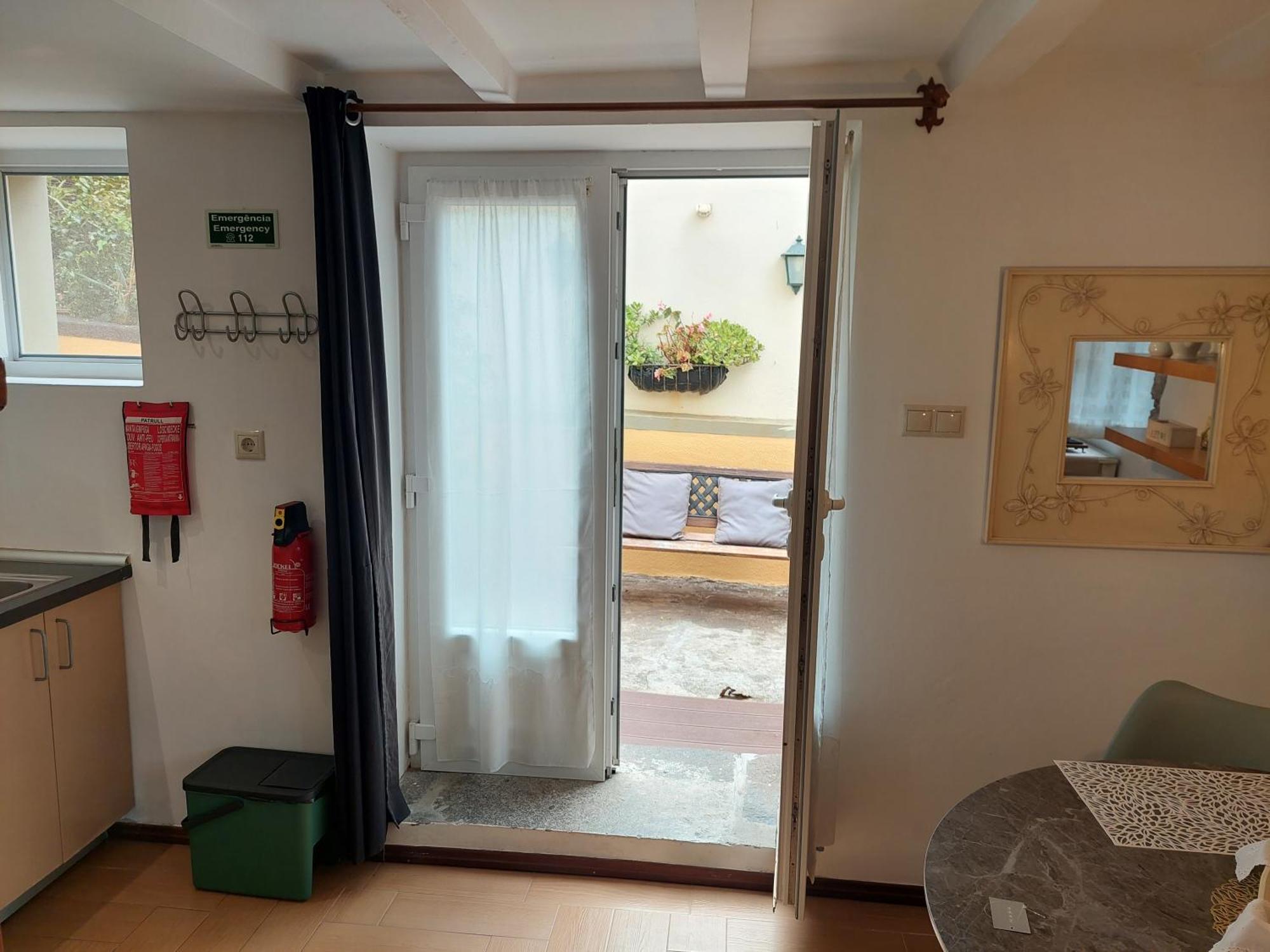 Purple Studio Funchal  Luaran gambar