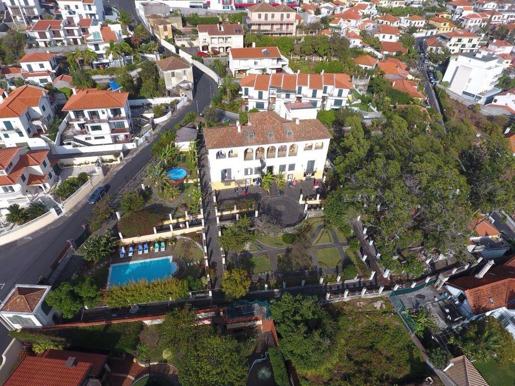 Purple Studio Funchal  Luaran gambar