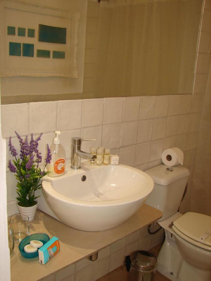 Purple Studio Funchal  Luaran gambar